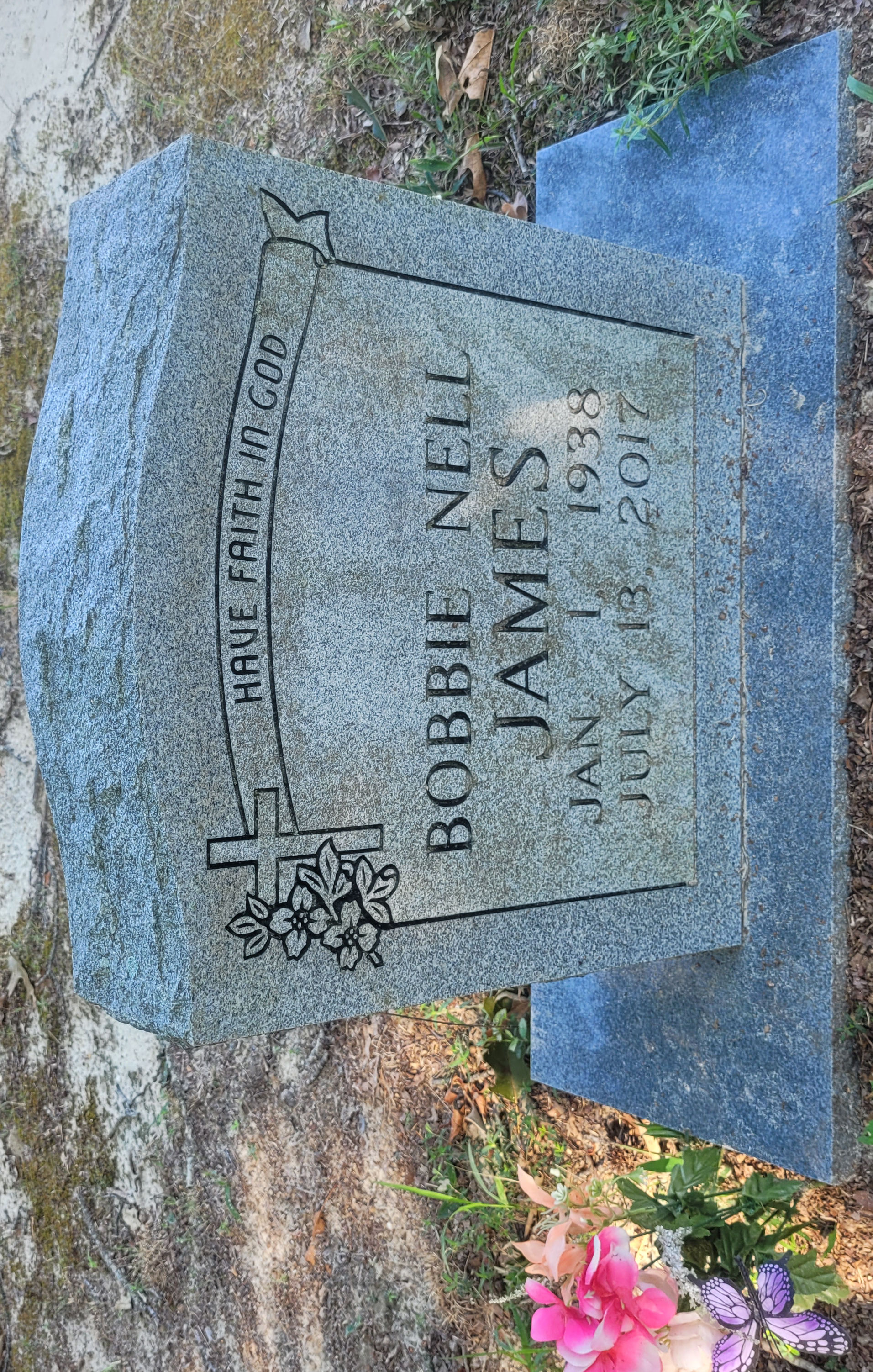 Headstone of Bobbie Nell James